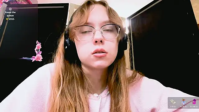 Snapshot of LouettaTornese chatting on 12-03-25, 03:10 LouettaTornese online show from 12-03-25, 03:10