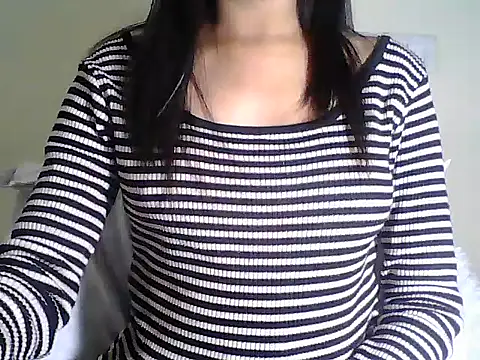 Snapshot of Bold_girl23 chatting on 01-14-26, 04:01 Bold girl23 online show from 01-14-26, 04:01