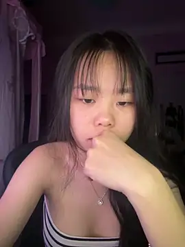 Kiee-lee online show from 04-28-26, 06:57