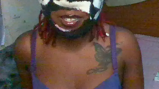 Snapshot of swissbooty chatting on 12-14-25, 04:56 swissbooty online show from 12-14-25, 04:56