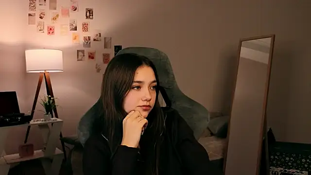 Snapshot of Vexorine chatting on 11-27-25, 07:27 Vexorine online show from 11-27-25, 07:27