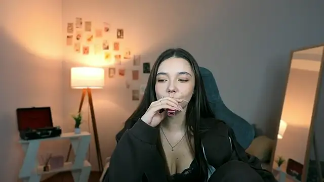 Vexorine online show from 04-16-26, 08:09