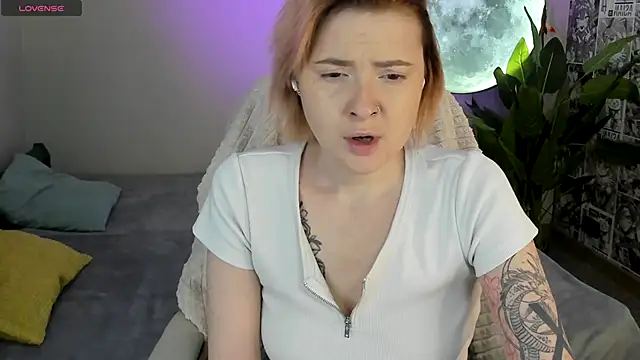 Snapshot of LaylaCookies_ chatting on 11-23-25, 05:40 LaylaCookies online show from 11-23-25, 05:40