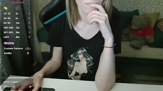 Snapshot of __Katherine___ chatting on 12-16-25, 04:01 Katherine online show from 12-16-25, 04:01