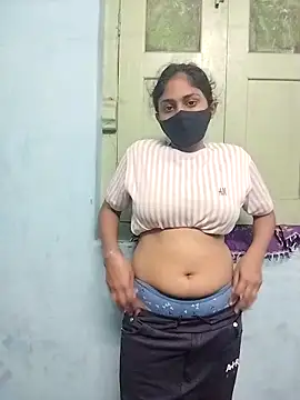 Miss tinaaa online show from 11-28-25, 11:24