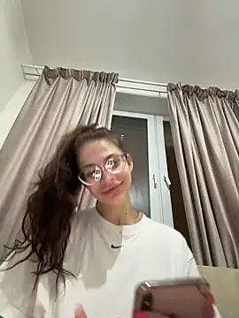 Snapshot of Daria_Promisess chatting on 11-30-25, 07:18 Daria Promisess online show from 11-30-25, 07:18