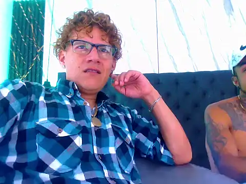 Snapshot of Hot_Latino_x chatting on 12-01-25, 07:41 Hot Latino x online show from 12-01-25, 07:41