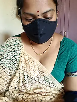 Snapshot of Paru_Tamil_Ponnu chatting on 11-26-25, 06:14 Paru Tamil Ponnu online show from 11-26-25, 06:14