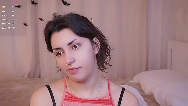 Snapshot of DovieMascall chatting on 12-05-25, 06:33 DovieMascall online show from 12-05-25, 06:33