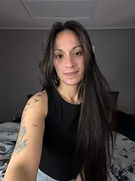 Snapshot of LexiLuxi chatting on 12-02-25, 08:59 LexiLuxi online show from 12-02-25, 08:59