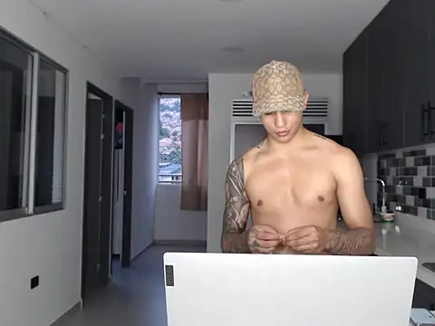 Snapshot of master_Tripa chatting on 11-23-25, 10:20 master Tripa online show from 11-23-25, 10:20