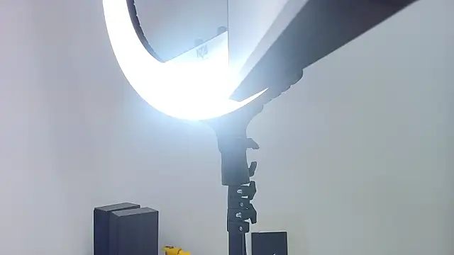 Snapshot of lili_jhonson chatting on 11-26-25, 11:55 lili jhonson online show from 11-26-25, 11:55