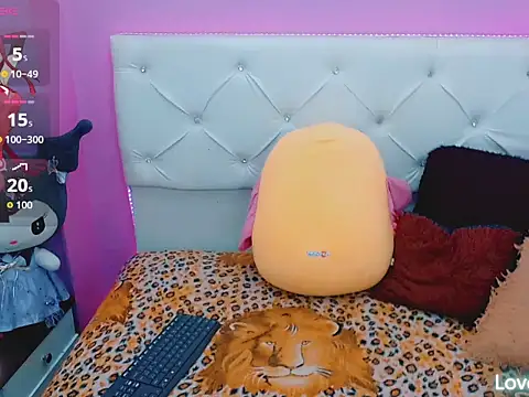 Snapshot of xwetdreamsx chatting on 11-28-25, 11:29 xwetdreamsx online show from 11-28-25, 11:29