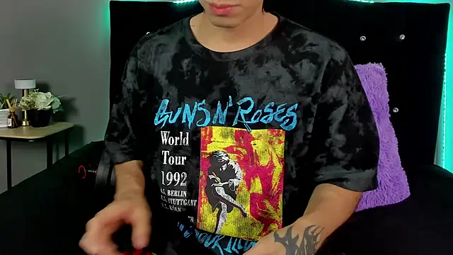 eren jeager online show from 04-24-26, 01:41