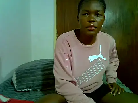VirginPrincess06 online show from 07-10-26, 05:56