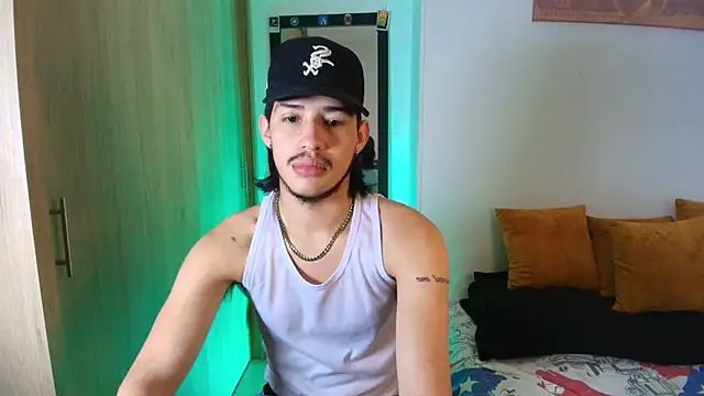 Snapshot of NathanFerrara chatting on 12-05-25, 11:08 NathanFerrara online show from 12-05-25, 11:08