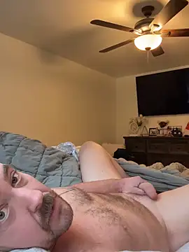 Snapshot of jubelale chatting on 12-04-25, 10:40 jubelale online show from 12-04-25, 10:40