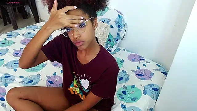 Snapshot of pleasing_charlotte chatting on 12-03-25, 08:18 pleasing charlotte online show from 12-03-25, 08:18