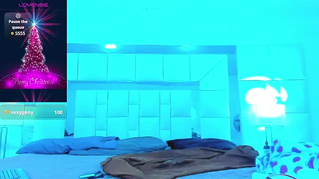 Snapshot of Sebastian_Smith__ chatting on 12-15-25, 11:14 Sebastian Smith online show from 12-15-25, 11:14