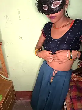 Snapshot of Laxmidevi000 chatting on 04-28-26, 05:40 Laxmidevi000 online show from 04-28-26, 05:40