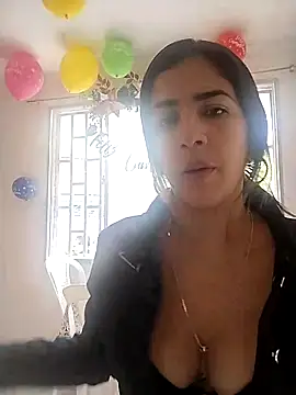 Snapshot of Monitaxhot chatting on 12-20-25, 06:26 Monitaxhot online show from 12-20-25, 06:26