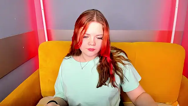 Snapshot of KellyFiery chatting on 11-21-25, 09:19 KellyFiery online show from 11-21-25, 09:19