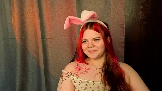 Snapshot of KellyFiery chatting on 06-17-26, 08:28 KellyFiery online show from 06-17-26, 08:28