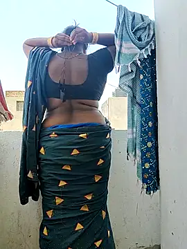 Desicouple1706 online show from 04-24-26, 07:44