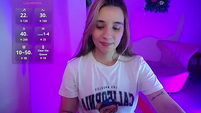 Snapshot of Karol_Stones chatting on 12-05-25, 06:59 Karol Stones online show from 12-05-25, 06:59