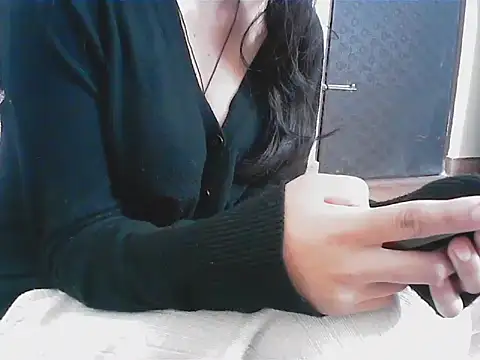 Snapshot of fatima_30 chatting on 12-22-25, 09:39 fatima 30 online show from 12-22-25, 09:39