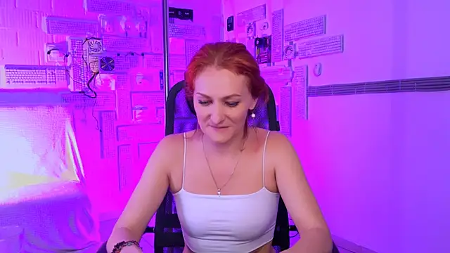 Snapshot of DianaTorrens chatting on 11-25-25, 09:20 DianaTorrens online show from 11-25-25, 09:20