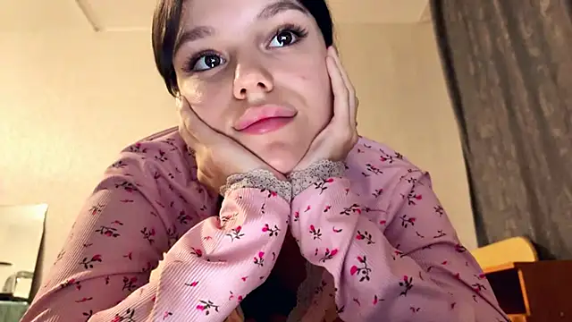 Snapshot of StacieGregoreski chatting on 11-22-25, 04:17 StacieGregoreski online show from 11-22-25, 04:17