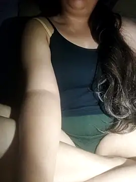 Snapshot of Tanvi_02 chatting on 11-27-25, 01:29 Tanvi 02 online show from 11-27-25, 01:29