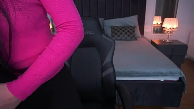 Snapshot of BlackSilkQueen chatting on 12-05-25, 02:03 BlackSilkQueen online show from 12-05-25, 02:03