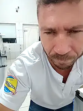 RobertoLuiz84 online show from 04-25-26, 01:41