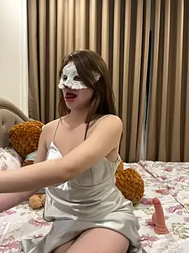 Queen-of-Love online show from 03-08-26, 08:12