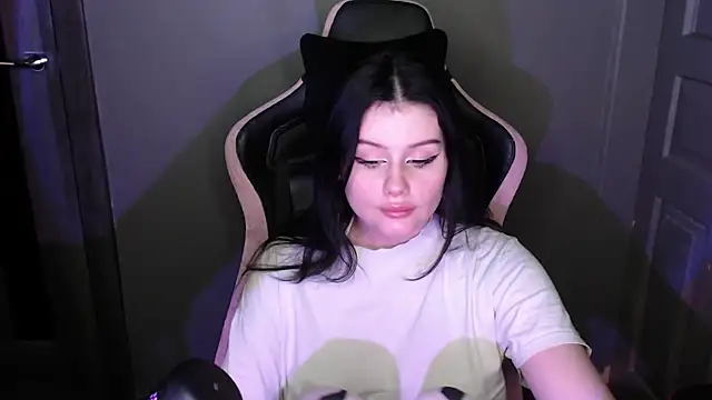 Moon raven online show from 02-16-26, 11:01