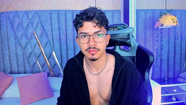 NicolaiKarav online show from 04-08-26, 12:05