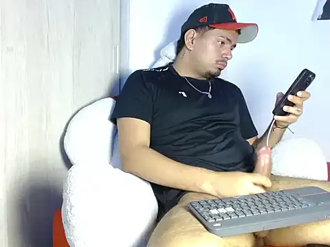 Henry villa23 online show from 02-11-26, 04:17