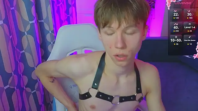 cuMte boy online show from 04-30-26, 02:07