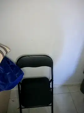 Snapshot of SexypuppyX chatting on 12-01-25, 12:10 SexypuppyX online show from 12-01-25, 12:10