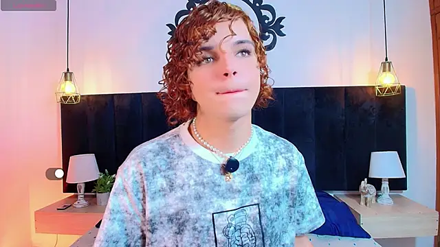 Skyee angel online show from 04-19-26, 01:21