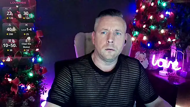 Snapshot of Hunter_Fl chatting on 11-29-25, 03:59 Hunter Fl online show from 11-29-25, 03:59