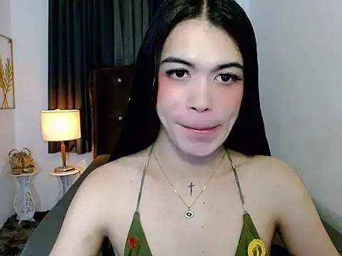 hollyyumiloove online show from 12-03-25, 03:10