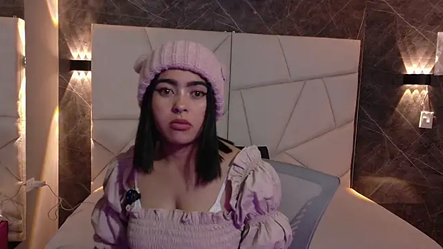 Snapshot of mia_violet8 chatting on 11-24-25, 02:00 mia violet8 online show from 11-24-25, 02:00