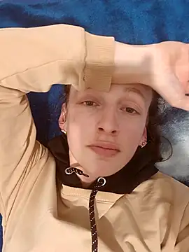 AlisKiv online show from 11-28-25, 08:33