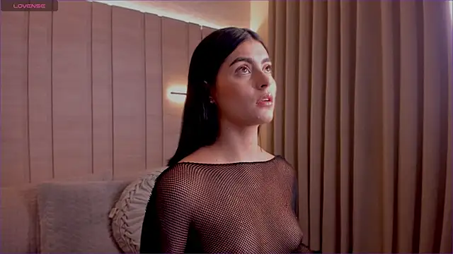 Snapshot of SarhaVega chatting on 11-24-25, 04:34 SarhaVega online show from 11-24-25, 04:34