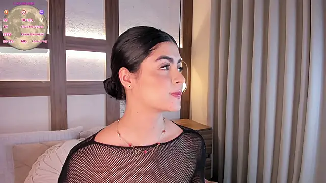 Snapshot of SarhaVega chatting on 12-14-25, 01:49 SarhaVega online show from 12-14-25, 01:49