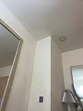 LauraRaider online show from 02-06-26, 11:02