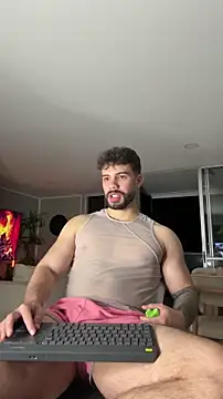 Valenthino Salvatore online show from 03-10-26, 04:06